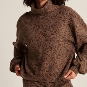 Abercrombie &‎ Fitch Soft Collection Leopard Print Pullover Sweater